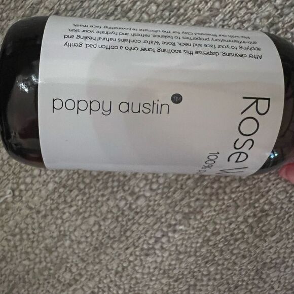 Poppy Austin rose water toner - Picture 4 of 4